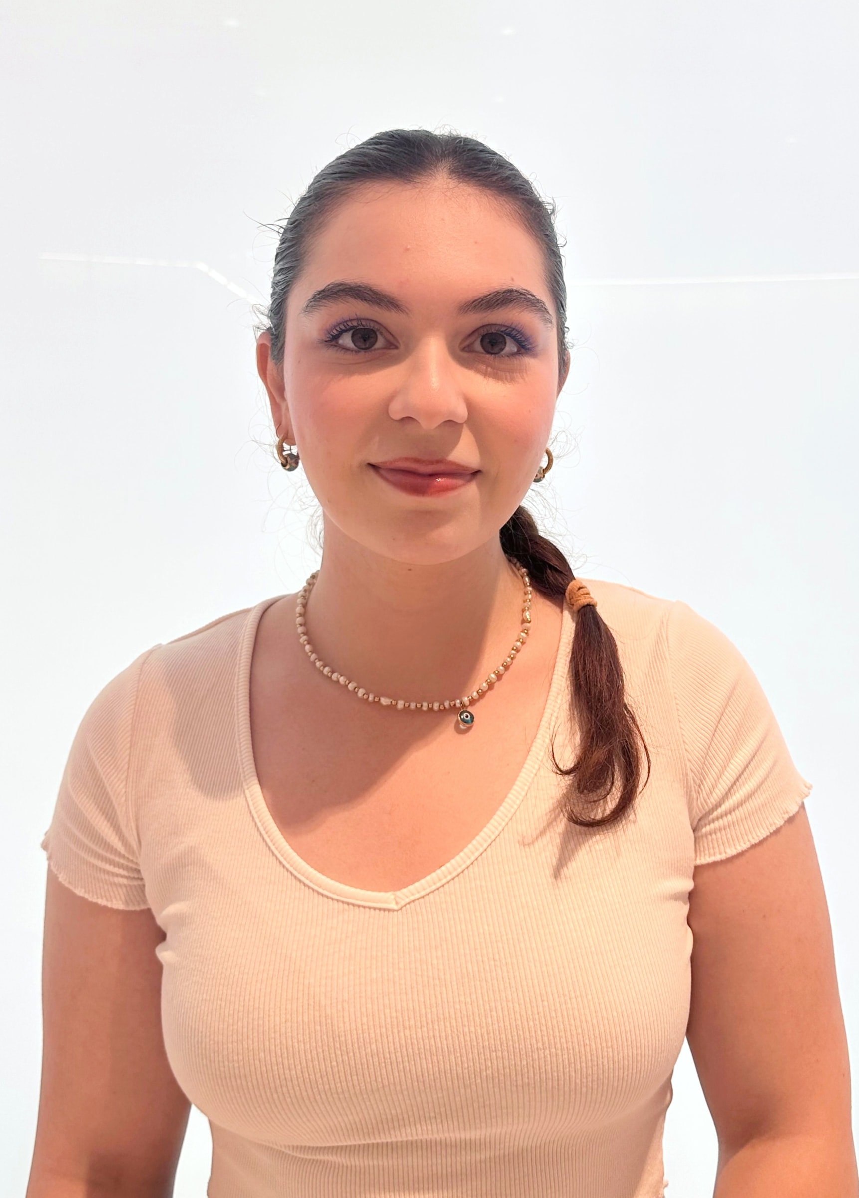 Inji Achak, Baş redaktor